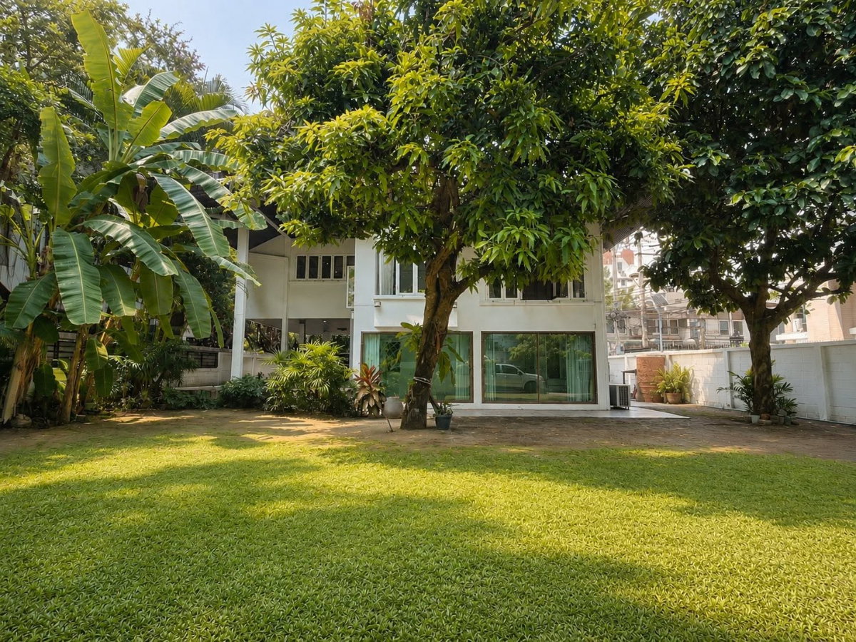 รูป WS7751 🏫ให้เช่า Rare Garden House ใกล้ BTS เพลินจิต 💰เพียง 130,000 บาท/เดือน - รูปที่ 1/17