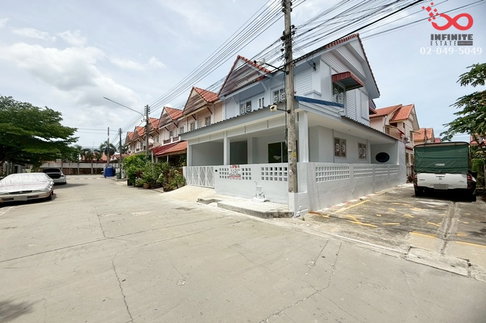 ขายทาวน์เฮาส์ 2ชั้น 30 ตรว. หลังมุม ม.กานดา ริมคลอง 2 สมุทรสาคร รีโนเวทใหม่