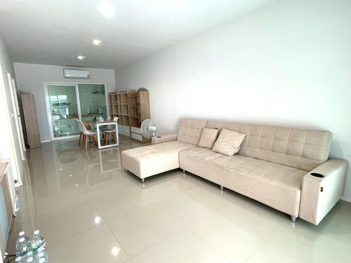 รูป 🏡✨ ให้เช่าทาวน์โฮม 3 ชั้น บ้านกลางเมือง สวนหลวง 3 ห้องนอน 3 ห้องน้ำ 3 ห้องนอน 3 ห้องน้ำ บ้านใหม่ พร้อมเข้าอยู่ | รองรับ EV Charger | - รูปที่ 6/12