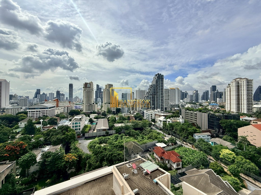 picture Royal Castle | Spacious 3 Bedroom Condo in Phrom Phong - BR61660CD - 11/40