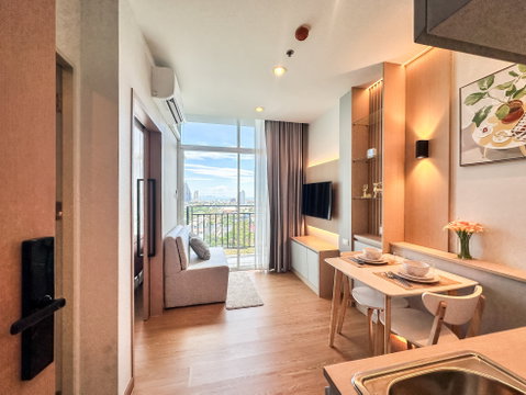 The Twin Tower Jomtien 1 Bedroom Sea View Condo for Sale