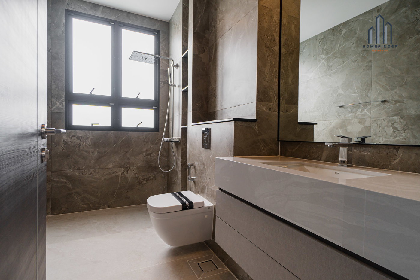 picture 95E1 – Ninety Five East One 4 bedrooms, for sale - 15/69