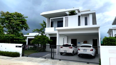 บ้านเดี่ยวให้เช่า : 🏡✨ ให้เช่าบ้านเดี่ยวหรู | มัณฑนา 100+ กาญจนาฯ–บางบอน 5 📍 บ้านแปลงมุม ทิศใต้ รับลมดี พร้อมเฟอร์นิเจอร์และเครื่องใช้ไฟฟ้าระดับ Premium