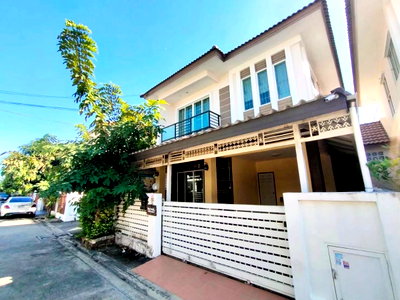 Houses for sale : Semi-detached house for sale at Temsiri Grand Min Buri–Sam Wa, featuring fully extended front and rear areas, situated on a 38 sq.wah 