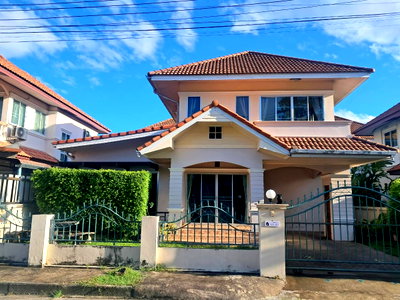 Houses for rent San Sai Chiang Mai : 2-story detached house for rent in San Sai area. 170 sq.m. usable area. 4 bedrooms, 3 bathrooms.