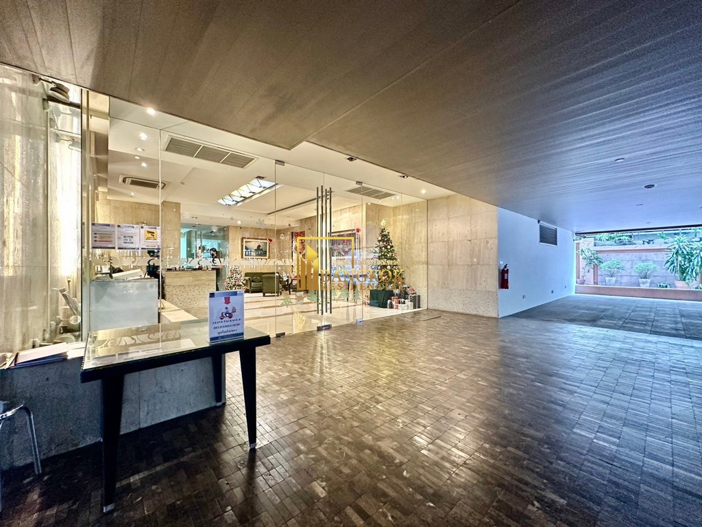 รูป Ideal 24 | Elegant 4 Bed Luxury Condo in Phrom Phong Area - BR14992CD - รูปที่ 49/52