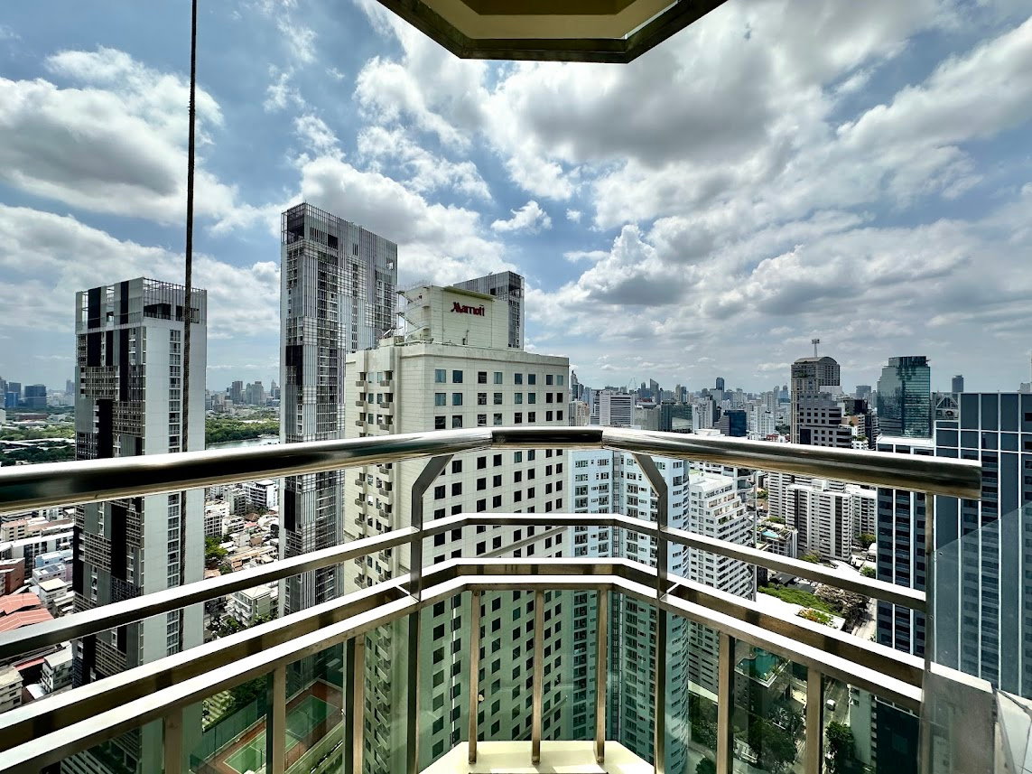 รูป Ideal 24 | Expansive 4 Bedroom Luxury Condo in Phrom Phong - BR11809CD - รูปที่ 20/57