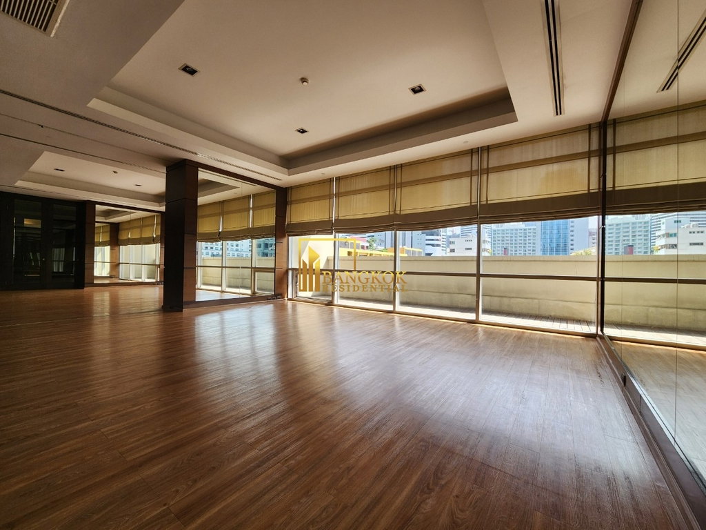picture Athenee Residence | Remarkable 3 Bed Condo in Phloenchit - BR1855CD - 45/57
