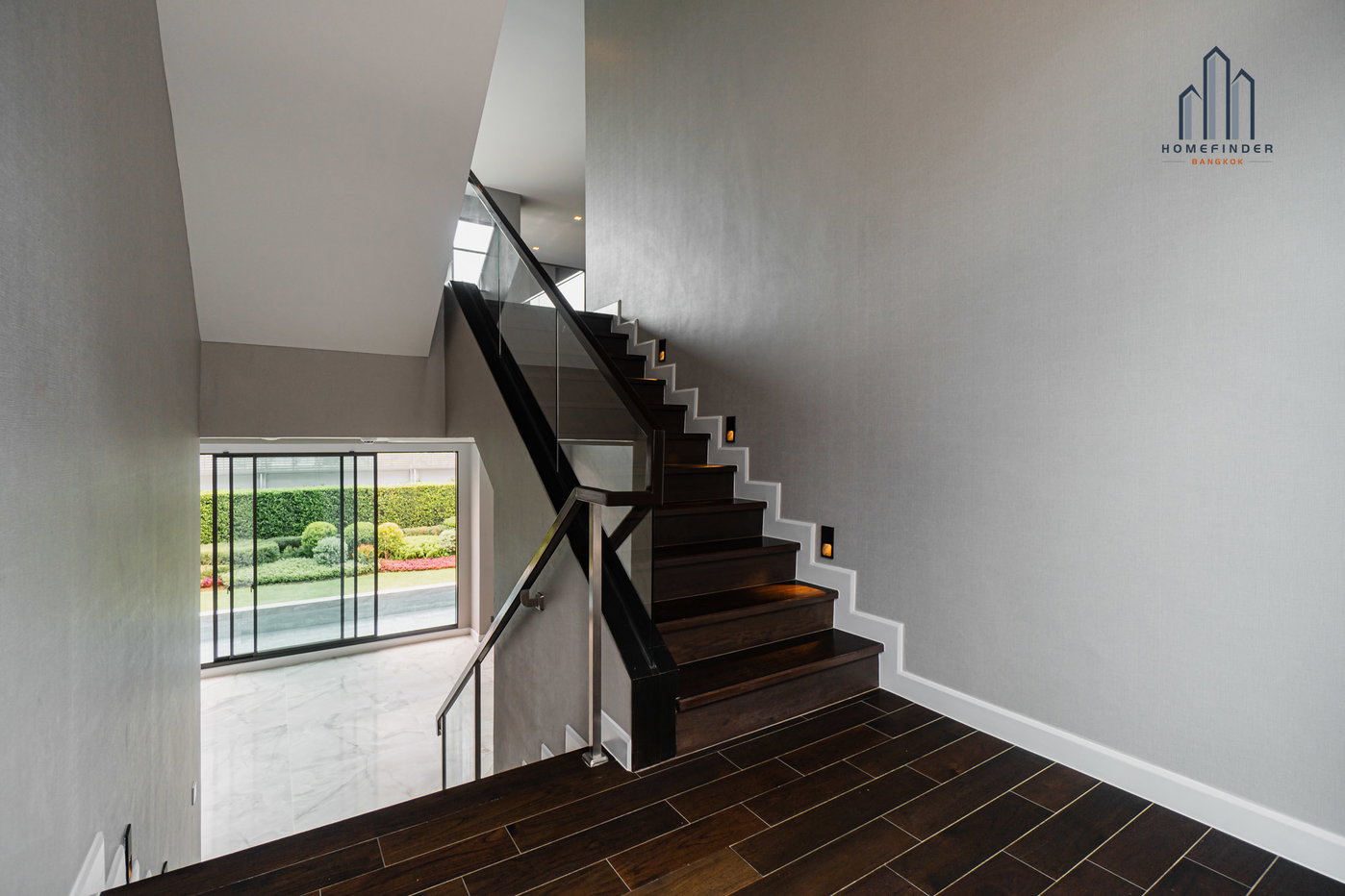 picture 95E1 – Ninety Five East One 4 bedrooms, for sale - 38/69