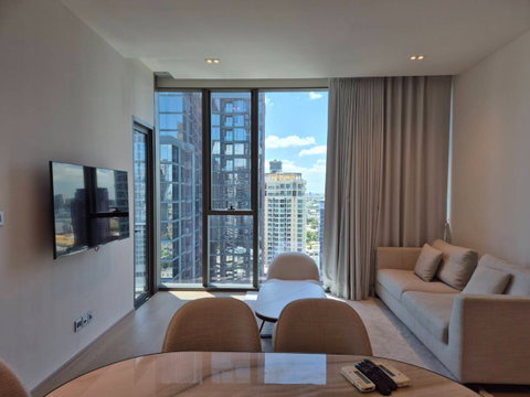 The Strand Thonglor ห้องที่คุ้มค่าเกินราคา ตกแต่งเฟอร์พร้อม 2 ห้องนอน 2 ห้องน้ำ ติด BTS ทองหล่อเดินทางสะดวก