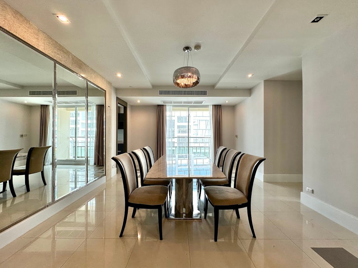 รูป Ideal 24 | Expansive 4 Bedroom Luxury Condo in Phrom Phong - BR11809CD - รูปที่ 7/57