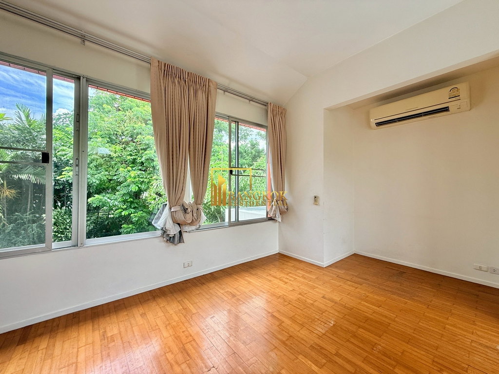 รูป Expansive 4 Bedroom House With Pool Near Thonglor Area - BR28183SH - รูปที่ 26/38