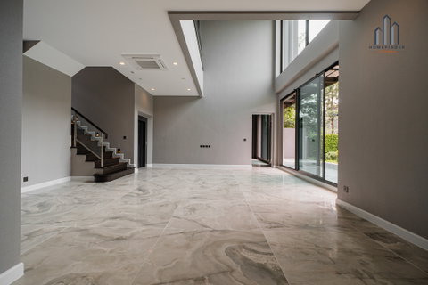 95E1 – Ninety Five East One 4 bedrooms, for sale