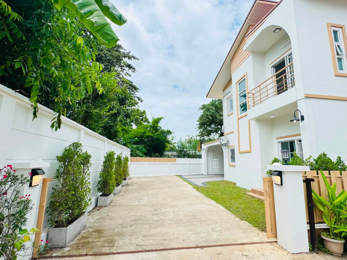 รูป ให้เช่าหมู่บ้านซันฟอร์เรสต์ | ตำบลป่าแดด บ้านสร้างใหม่ พร้อมเฟอร์นิเจอร์ครบ เข้าอยู่ได้ทันที บรรยากาศเงียบสงบ เพื่อนบ้านน่ารัก ใกล้สนามบิน RH-15 - รูปที่ 3/21