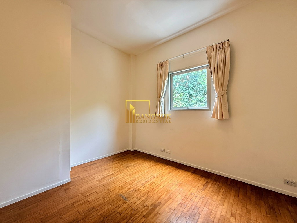 รูป Expansive 4 Bedroom House With Pool Near Thonglor Area - BR28183SH - รูปที่ 32/38