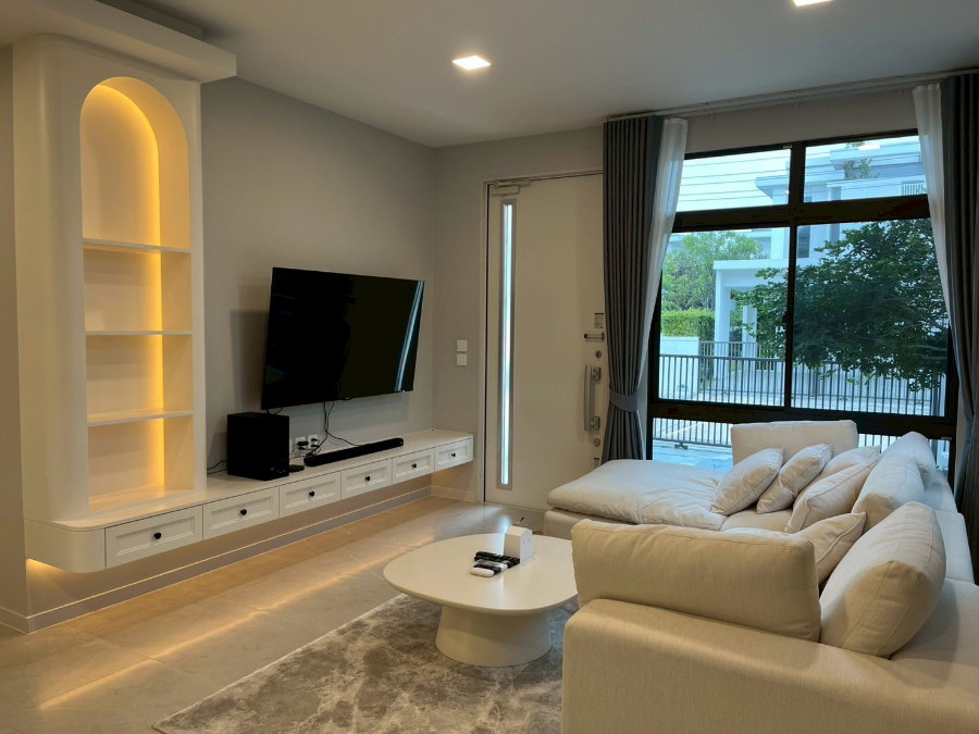 รูป 🏡✨ ให้เช่าบ้านเดี่ยวหรู | มัณฑนา 100+ กาญจนาฯ–บางบอน 5 📍 บ้านแปลงมุม ทิศใต้ รับลมดี พร้อมเฟอร์นิเจอร์และเครื่องใช้ไฟฟ้าระดับ Premium - รูปที่ 2/14