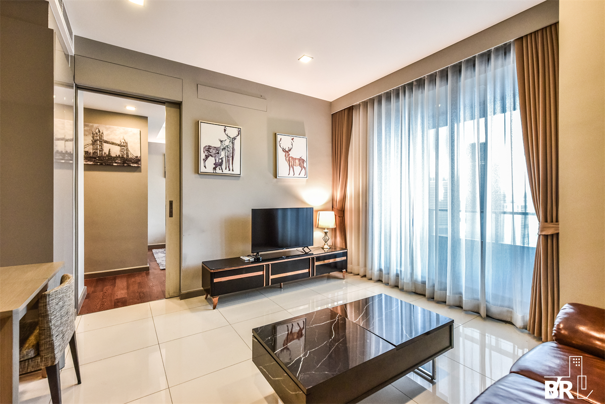 picture Special Unit, Great Value M Silom near BTS Chong Nonsi - 2/10