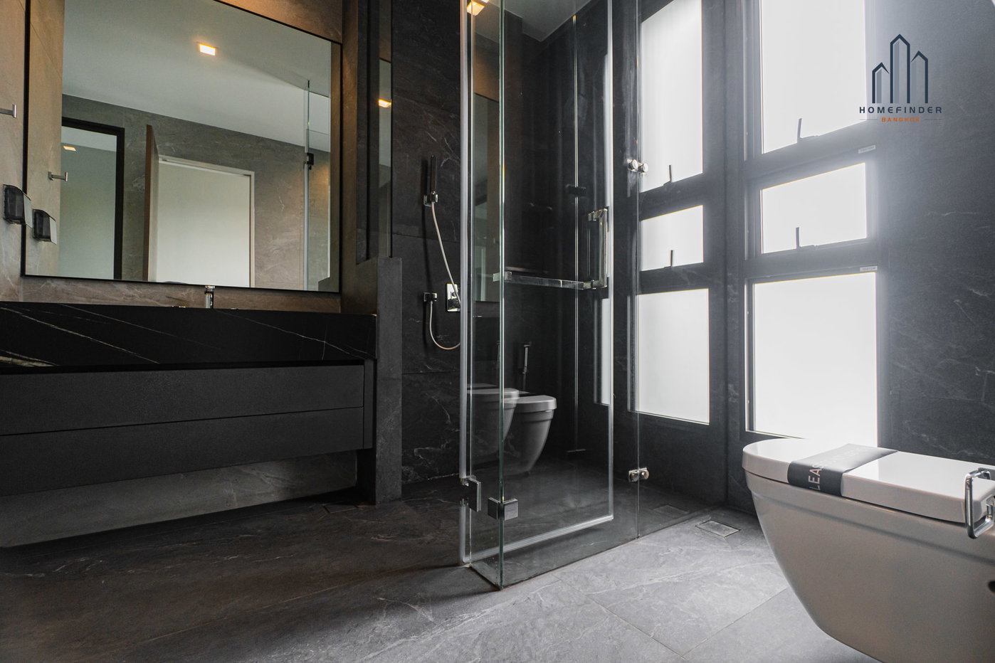 picture 95E1 – Ninety Five East One 4 bedrooms, for sale - 61/69