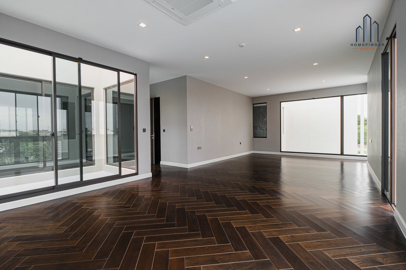 picture 95E1 – Ninety Five East One 4 bedrooms, for sale - 4/69
