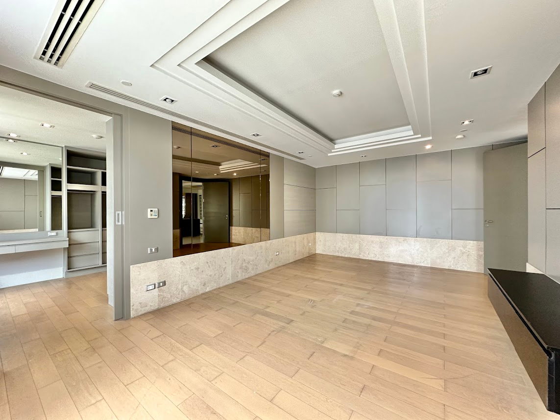 รูป Ideal 24 | Expansive 4 Bedroom Luxury Condo in Phrom Phong - BR11809CD - รูปที่ 15/57