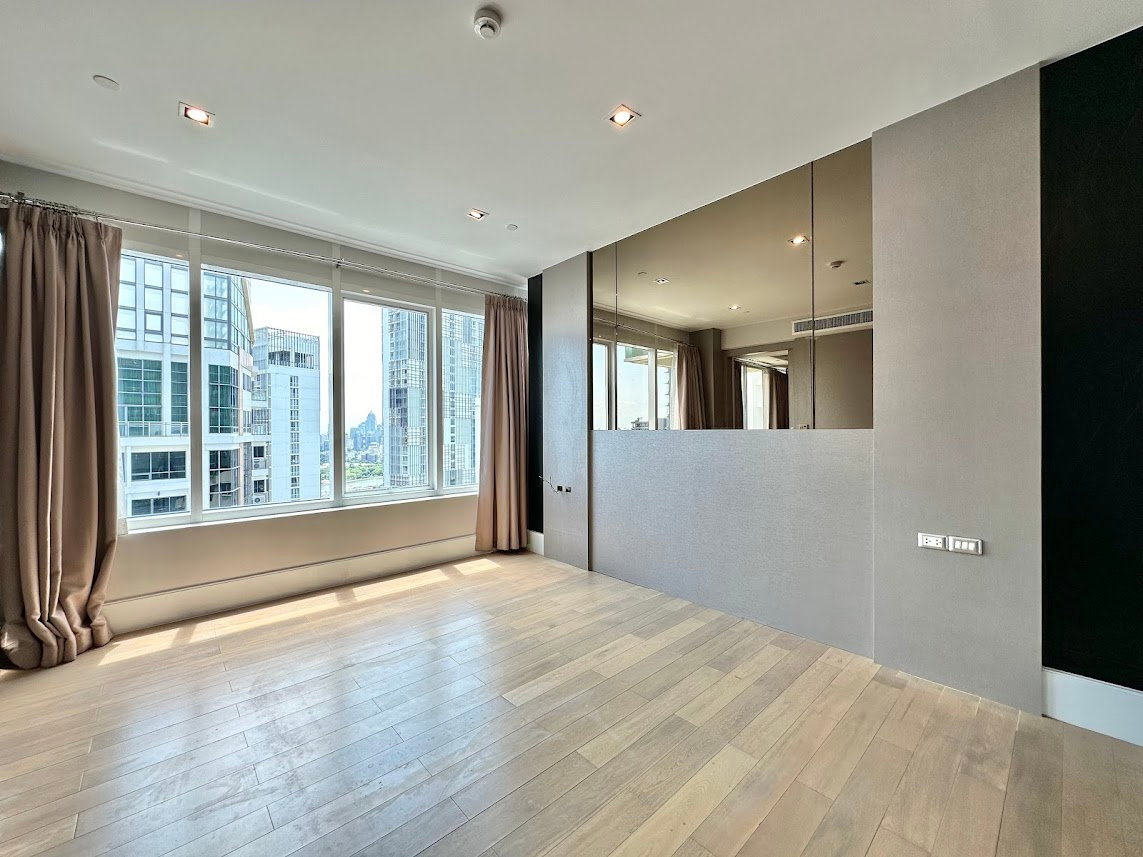 รูป Ideal 24 | Expansive 4 Bedroom Luxury Condo in Phrom Phong - BR11809CD - รูปที่ 37/57