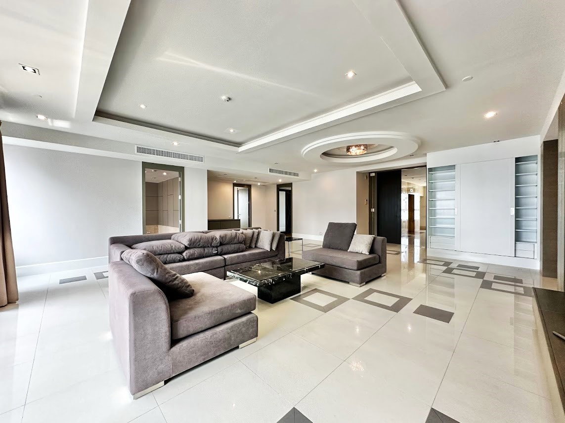รูป Ideal 24 | Expansive 4 Bedroom Luxury Condo in Phrom Phong - BR11809CD - รูปที่ 2/57