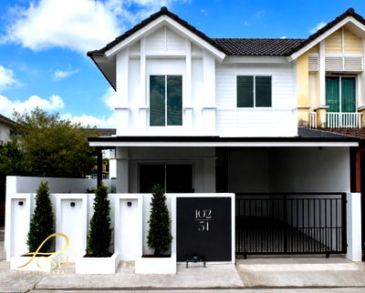 ทาวน์โฮม วิทยาลัยเทคนิคภูเก็ต : บ้านรีโนเวทใหม่จาก POSH ยินดีรับเอเจ้น  หมู่บ้านพฤกษาวิลล์ รัษฎา - สามกอง ใกล้ซุปเปอร์ชีป บ้านหลังมุมที่หาได้ยากในทำเลเมือง 