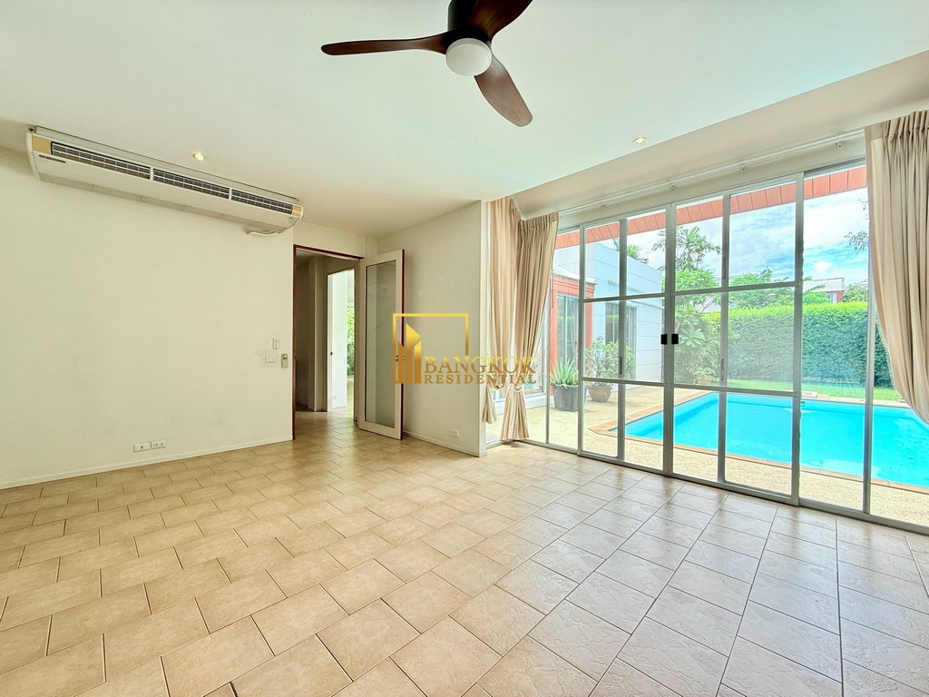 รูป Expansive 4 Bedroom House With Pool Near Thonglor Area - BR28183SH - รูปที่ 11/38