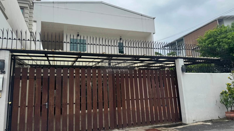Townhouses for sale : For Sale Townhouse/Townhome  , The Connect Pattanakarn 38 , MRT-Kelantan , Suan Luang , Suan Luang , Bangkok , CX-162148 ✅ Live chat with us ADD LINE @connexproperty ✅