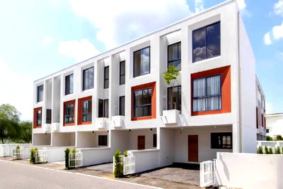 Townhouses for rent Chiang Mai : For Rent | 3-Storey Townhome Premium Townhome with Clubhouse, Swimming Pool & 24-Hour Security