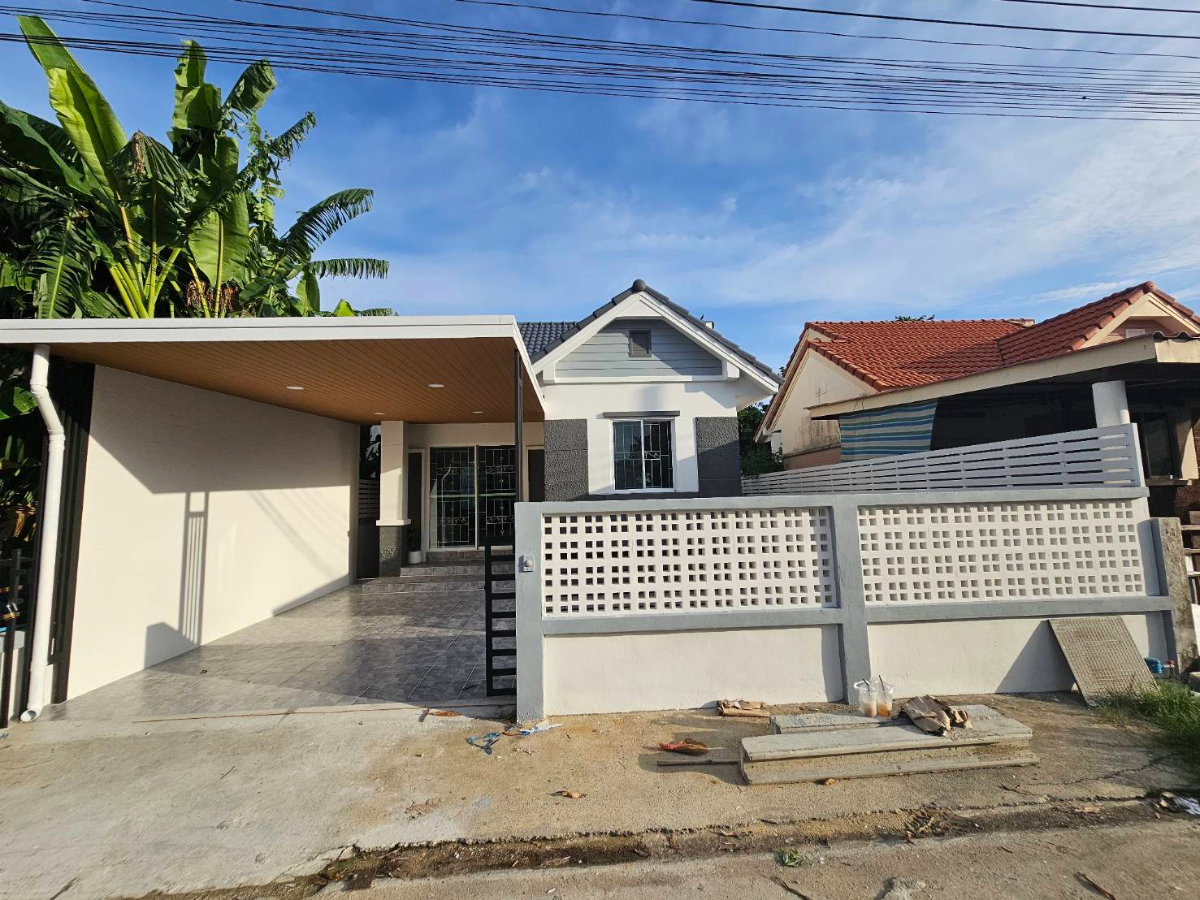 รูป บ้านเดี่ยวชั้นเดียว รีโนเวทใหม่ กว้างมากๆ หมู่บ้านนันทวัน10 ซอยเลียบวารี37 คู้ขวา หนองจอก บ้านสวย ทำเลดี เฟอร์นิเจอร์ครบพร้อมเข้าอยู่ - รูปที่ 1/22