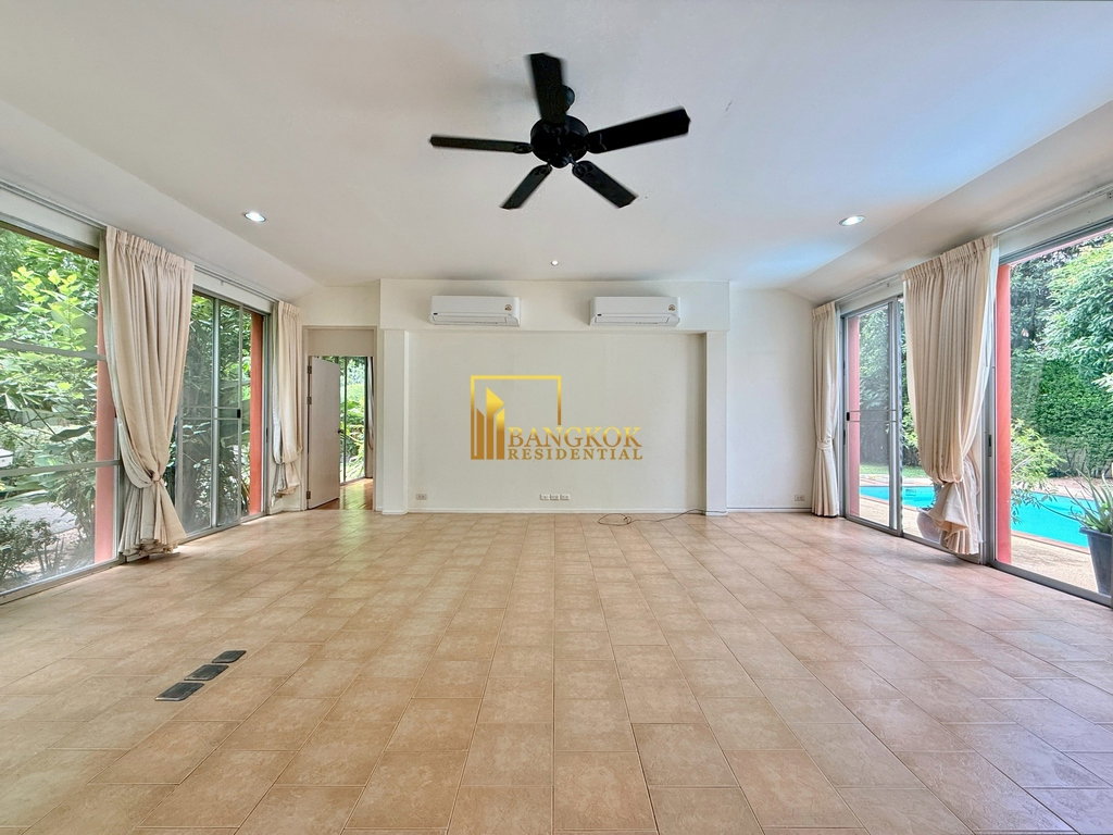รูป Expansive 4 Bedroom House With Pool Near Thonglor Area - BR28183SH - รูปที่ 8/38