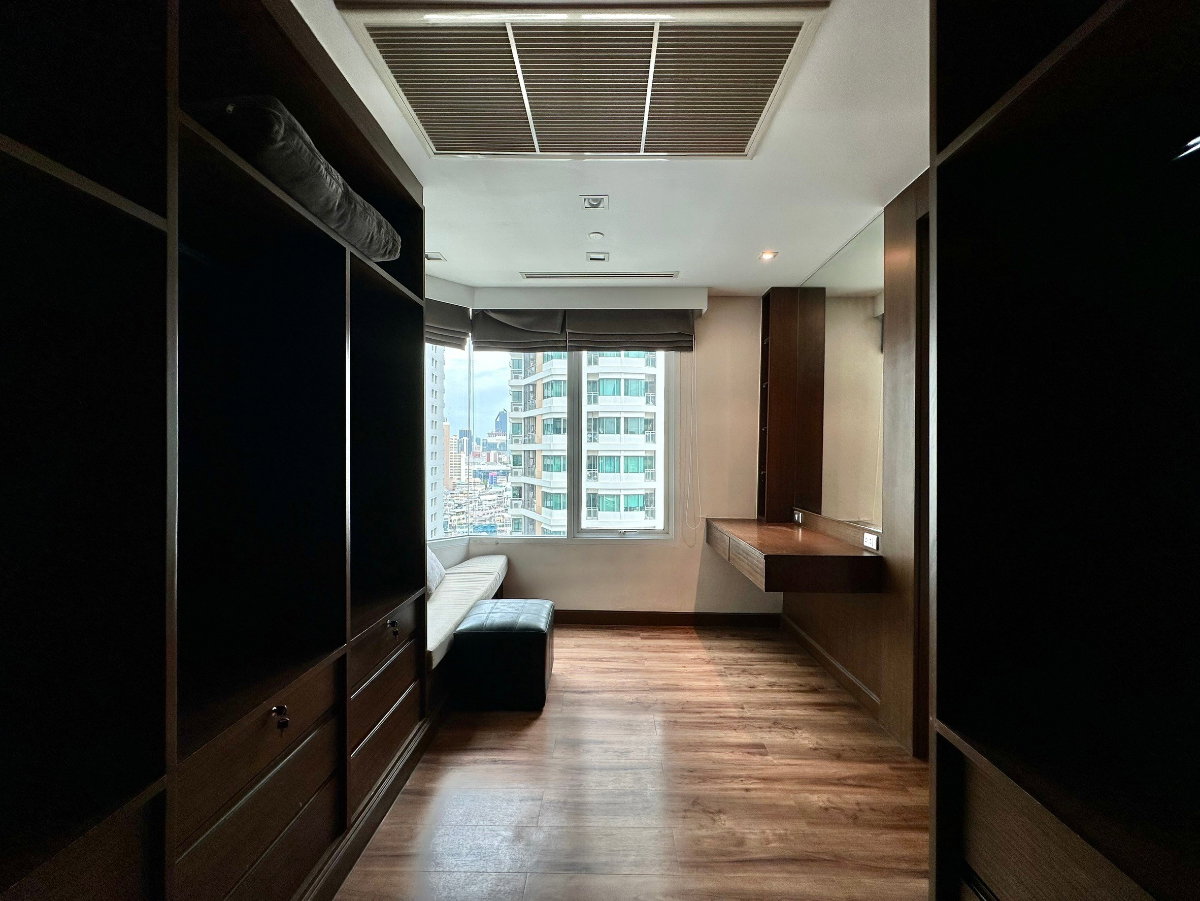 รูป Ideal 24 | Elegant 4 Bed Luxury Condo in Phrom Phong Area - BR14992CD - รูปที่ 15/52