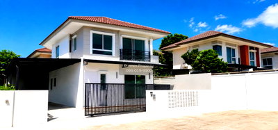 Houses for sale ม.เวสเทิร์น  : For Sale House , The Trust Ville Watcharapol – Hathairat , corner unit , wide frontage , newly renovated , Bueng Kham Phoi , Lam Luk Ka , Pathum Thani , CX-163157 ✅ Live chat with us ADD LINE @connexproperty ✅