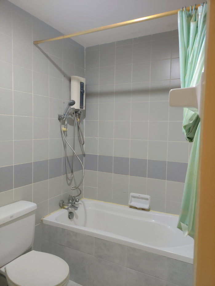 picture Furnished rental room, ready to move in. - 7/13