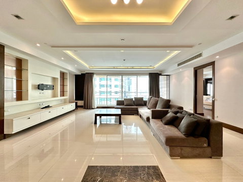 Ideal 24 | Elegant 4 Bed Luxury Condo in Phrom Phong Area - BR14992CD