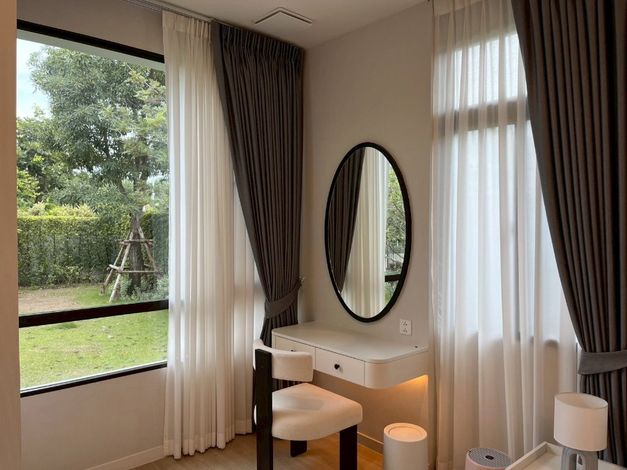 รูป 🏡✨ ให้เช่าบ้านเดี่ยวหรู | มัณฑนา 100+ กาญจนาฯ–บางบอน 5 📍 บ้านแปลงมุม ทิศใต้ รับลมดี พร้อมเฟอร์นิเจอร์และเครื่องใช้ไฟฟ้าระดับ Premium - รูปที่ 8/14