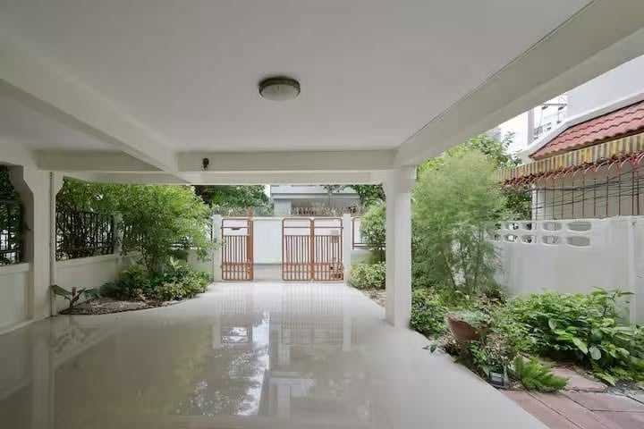 รูป LTH15902 - House for Rent Phrom Phong | Sukhumvit 31 | 120,000 THB | บ้านเดี่ยวให้เช่า พร้อมพงษ์ สุขุมวิท 31 - รูปที่ 11/14