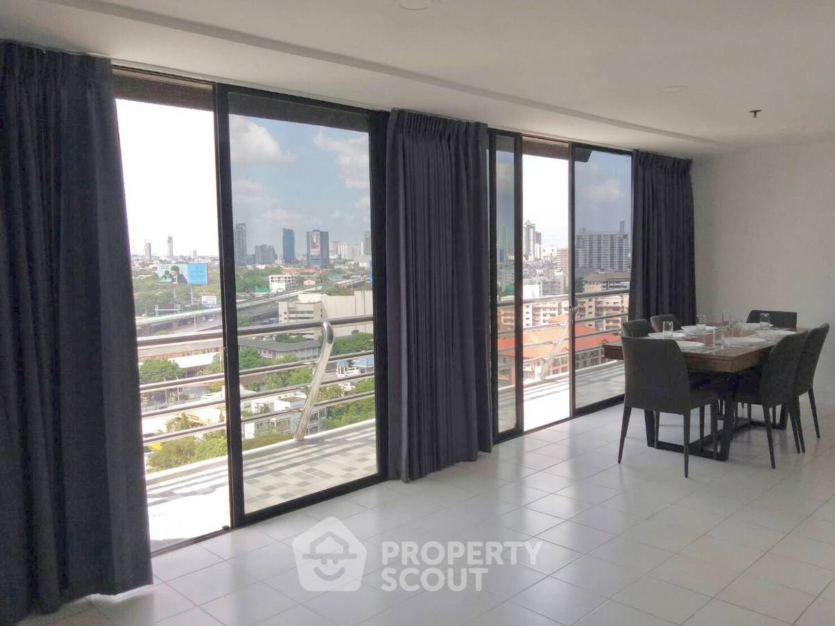 รูป คอนโด 3 ห้องนอน ชั้น 16 พื้นที่ 170 ตร.ม. The Royal Navin Tower ใกล้ MRT คลองเตย (ID 775809) - รูปที่ 2/19