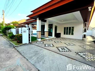 เช่าบ้านเดี่ยว ชลบุรี : วิลล่าให้เช่า 3 ห้องนอน ในโครงการ บ้านเปี่ยมมงคล 6561079