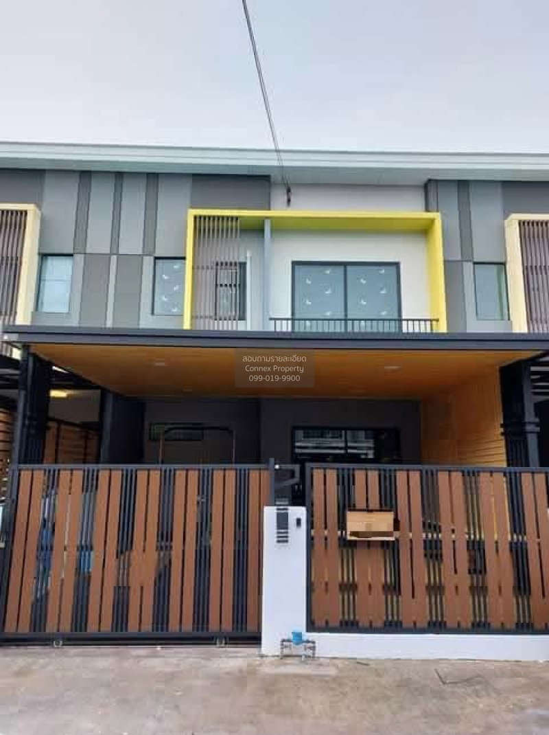 Townhouses for sale : For Sale Townhouse/Townhome  , The Connect Pattanakarn 38 , MRT-Kelantan , Suan Luang , Suan Luang , Bangkok , CX-162490 ✅ Live chat with us ADD LINE @connexproperty ✅
