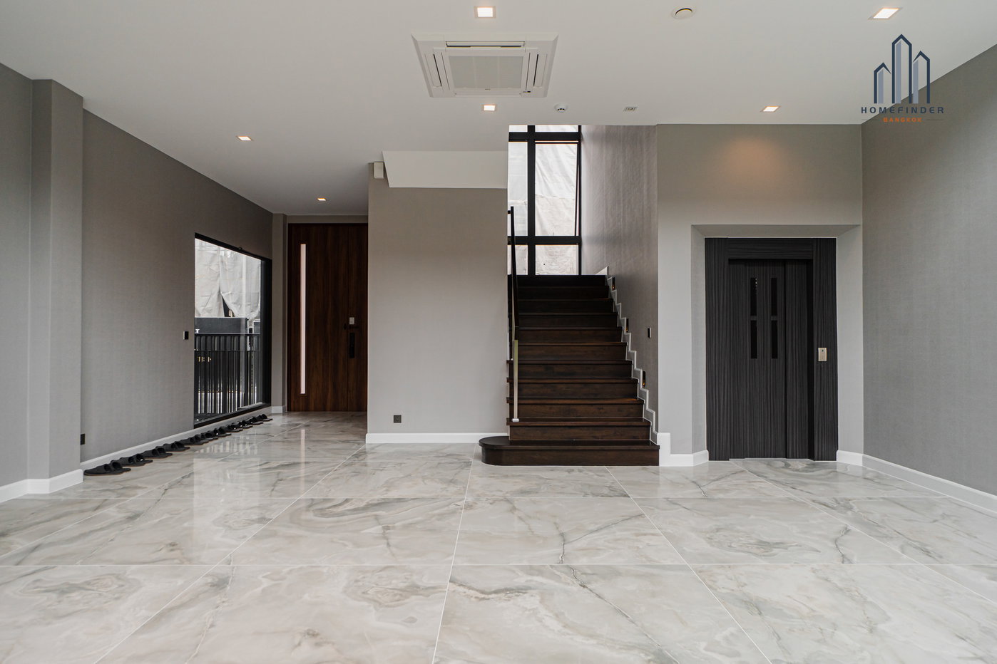 picture 95E1 – Ninety Five East One 4 bedrooms, for sale - 39/69