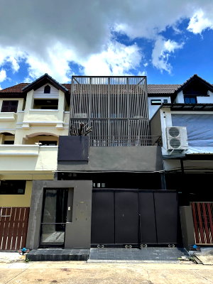 Townhouses for rent Thailand Cultural Centre  : WS8048 🚨 Rare Item for Rent: Home Office on Rama 9 Soi 19, suitable for company registration, only 57,000 THB/month.