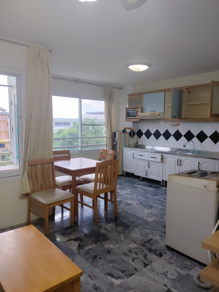 picture Furnished rental room, ready to move in. - 3/13
