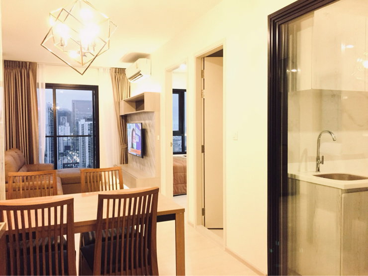 รูป Life Asoke (ไลฟ์ อโศก) ชั้นสูง วิวเมือง ครัวปิด [CC-01] - รูปที่ 4/6