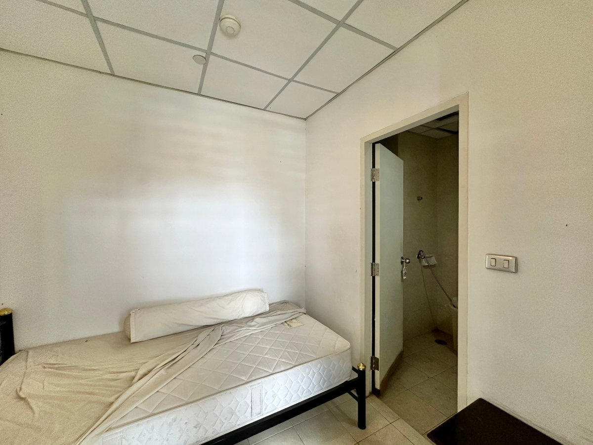 รูป Ideal 24 | Elegant 4 Bed Luxury Condo in Phrom Phong Area - BR14992CD - รูปที่ 37/52
