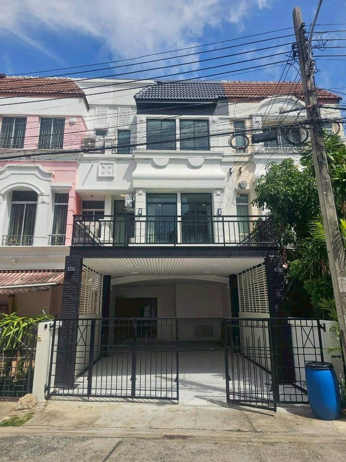 รูป ทาวน์โฮม 3 ชั้น ให้เช่าบ้านกลางเมือง บริติซทาวน์ ศรีนครินทร์ (SPSAD4077) - รูปที่ 2/21