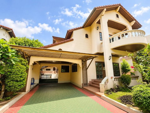 บ้านเดี่ยวหลังใหญ่ 95 ตร.ว. 4 ห้องนอน 4 ห้องน้ำ ทำเลใกล้สุวรรณภูมิ พร้อมเข้าอยู่!