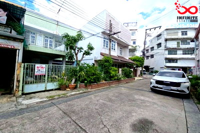 ทาวน์โฮม เขตบึงกุ่ม : ขายทาวน์เฮาส์ 2ชั้น 28ตรว. ถนนนวมินทร์ หมู่บ้านปรีชา 2 นวมินทร์ 65 ใกล้ MRT บางกะปิ