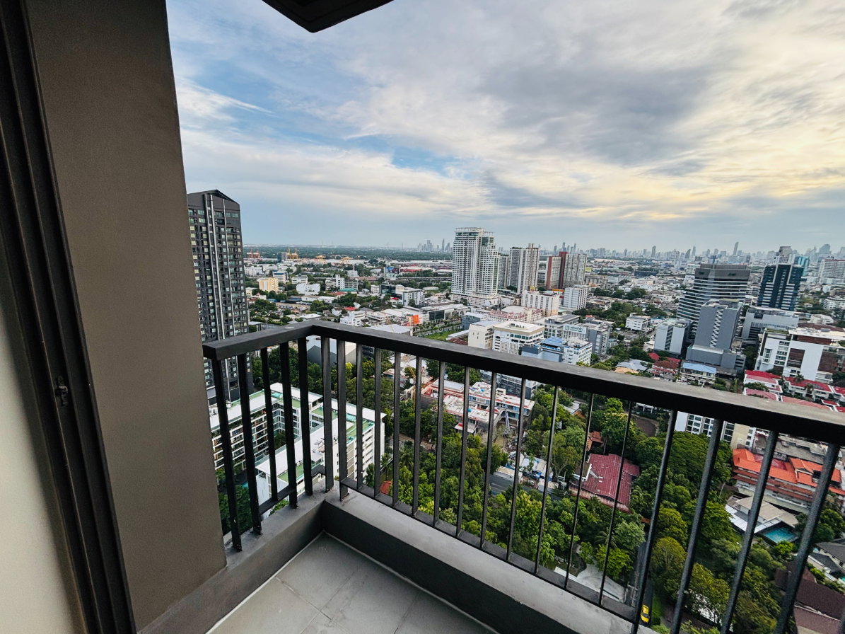 รูป ริทึ่ม สุขุมวิท 44/1 2 ห้องมุม ชั้น 30 วิวแม่น้ำพาโนรามา พร้อมเข้าอยู่ - รูปที่ 2/21